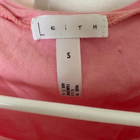 Pink tee - Picture 2 of 2